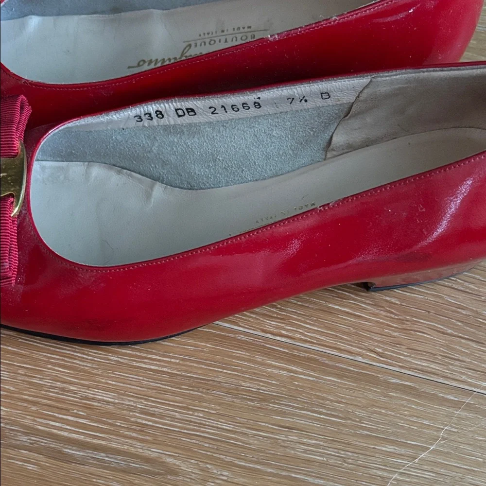 Salvatore Ferragamo Red Heels with Gold Accent - Picture 7 of 8
